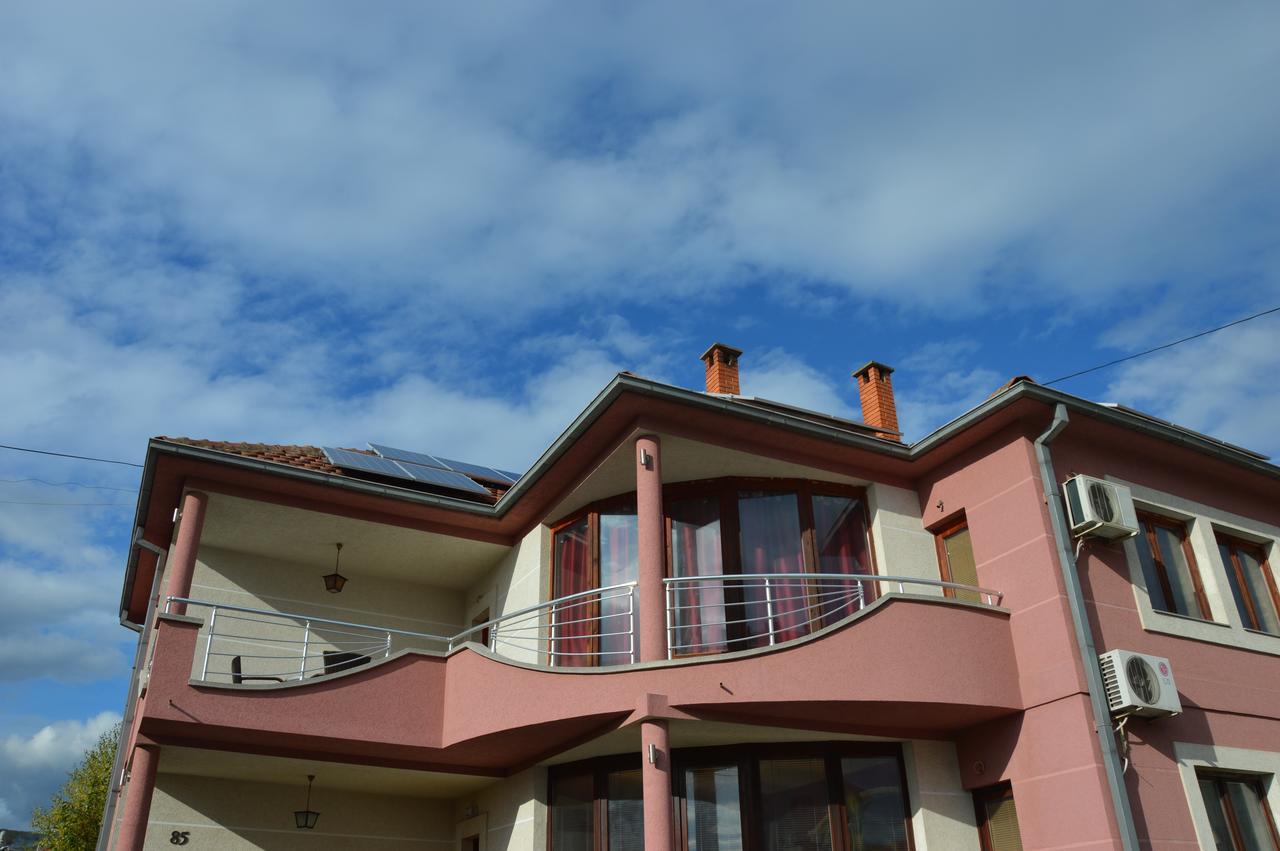 Poseidon Apartment Nis Bagian luar foto