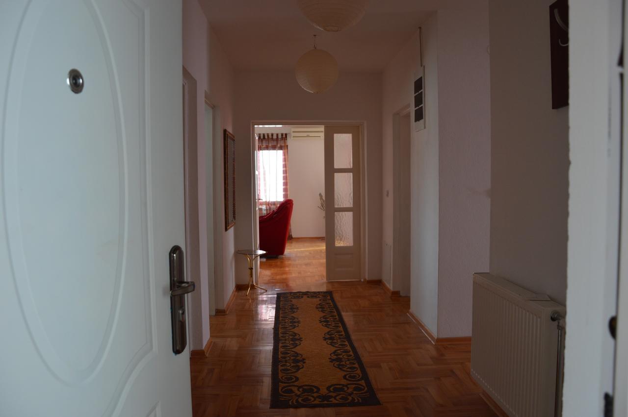 Poseidon Apartment Nis Bagian luar foto