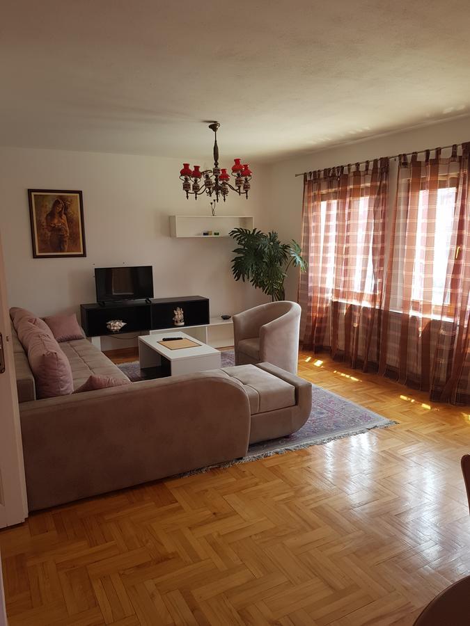 Poseidon Apartment Nis Bagian luar foto