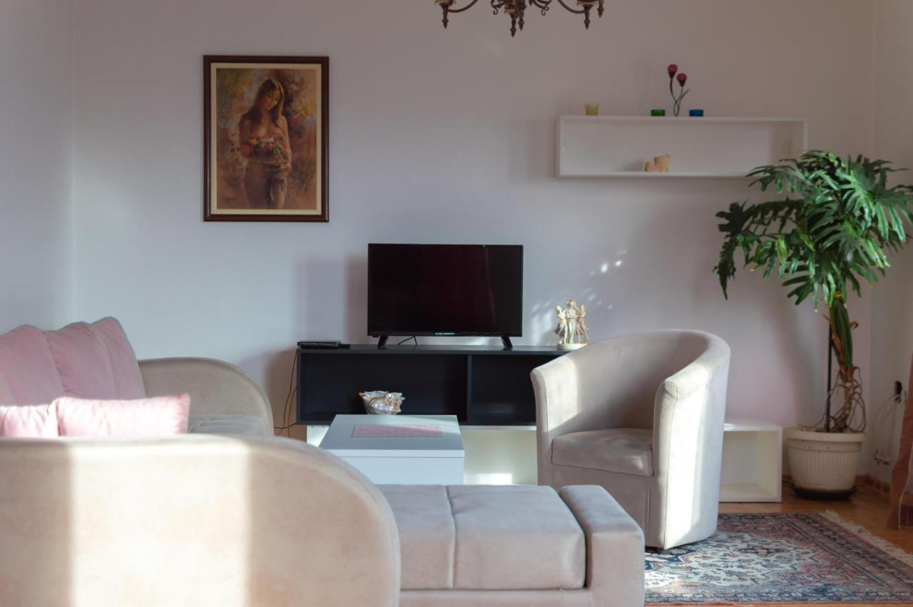 Poseidon Apartment Nis Bagian luar foto